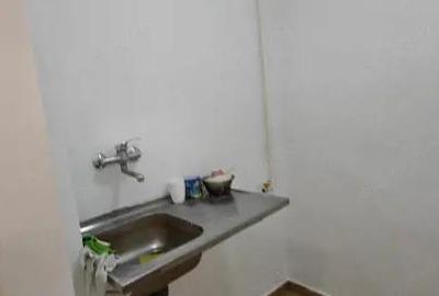 Garsonieră decomandată în P-ța Universității - 9