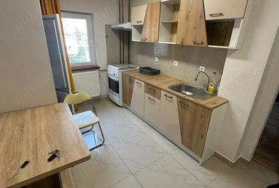 Apartament cu 2 camere semidecomandat în Soarelui