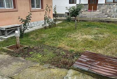 Casă cu Teren 1600 Mp în Cornu - 1