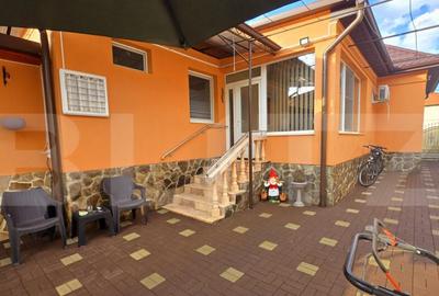 Casă cu 3 camere cu Canalizare în Central - 1