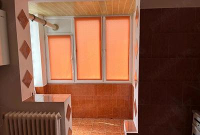Apartament cu 2 camere decomandat în Central - 2