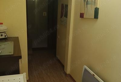 Oportunitate investitie !Spatiu-apartament ultracentral ,stradal , 4 camere, multiple activitati - 5