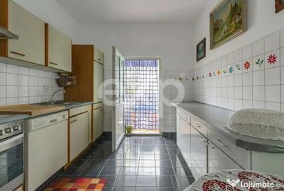 Casă cu 5 camere cu Teren 1866 Mp în Central - 11