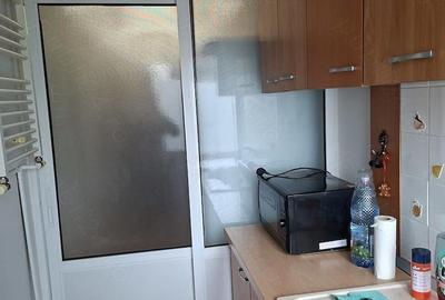 Garsonieră decomandată în Lacul Tei