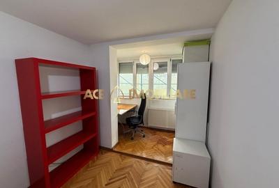 Apartament cu 4 camere semidecomandat, mobilat în Sălăjan - 2