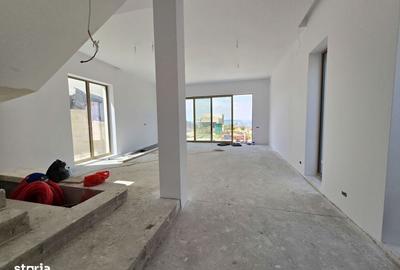 Casă cu 4 camere în Central - 3
