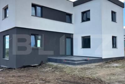 Casă cu 4 camere în Central - 1