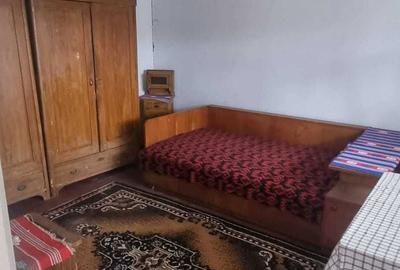 Casă cu 4 camere în Central - 2