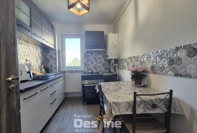 Apartament cu 2 camere semidecomandat, mobilat în Tractorul - 7