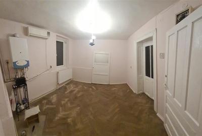 Casă individuală cu 1 camere cu Canalizare în Romană - 1