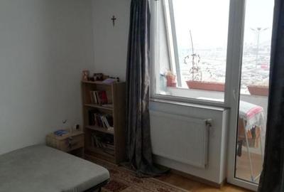 Apartament cu 3 camere semidecomandat, mobilat în Florești - 2