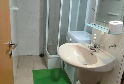 Apartament cu 2 camere decomandat în Central - 2