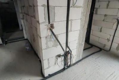 Casă cu 4 camere cu Teren 500 Mp în Cârcea - 2
