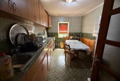 Apartament cu 4 camere decomandat, mobilat în Rovine - 6