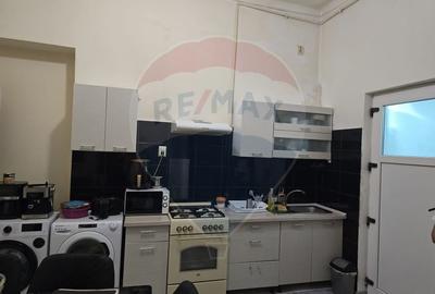 Apartament cu 3 camere de vanzare in zona Central - 6
