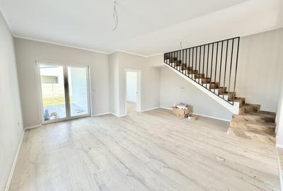 Duplex cu 4 camere cu Canalizare în Moșnița Nouă - 5