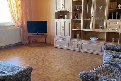 Apartament 4 camere de vanzare in Curtea de Arges Apartament 4 camere de vanzare in Curtea de Arges - 2