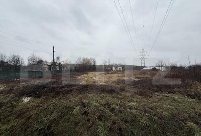 Teren de 1049 mp, în Priseaca - 3