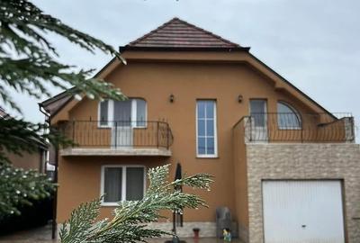 Casă individuală cu 7 camere cu Canalizare în Episcopia Bihorului - 1