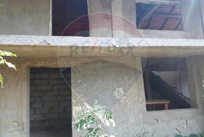 Casa nefinalizata de vanzare in Tisa Silvestri com. Odobesti - 8