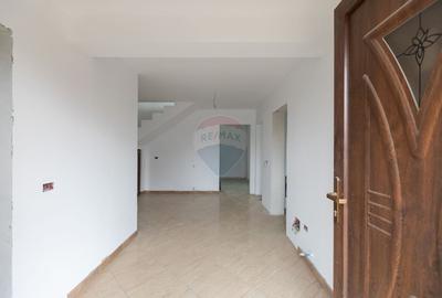 Casa / Vila cu 5 camere de vanzare, strada George Enescu, zona Tache - 10
