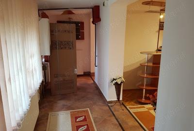 Apartament cu 3 camere decomandat în Lipovei - 1