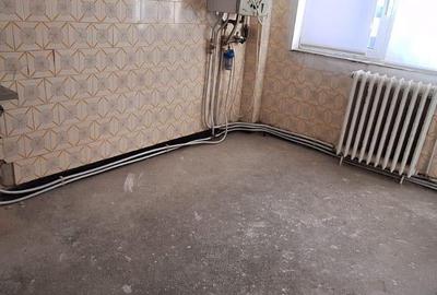 Apartament cu 3 camere semidecomandat în Central - 3