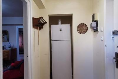 Universitate Ap 2 cam metrou 1 minut - 2