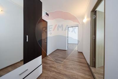 Apartament spatios cu 2 camere de vanzare - 11
