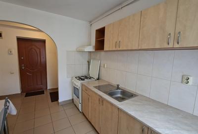 Apartament cu 2 camere decomandat, mobilat în 7 Noiembrie - 7
