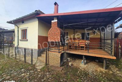 Casă cu 3 camere în Albești