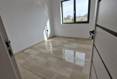 Casă cu 3 camere în Micești - 2