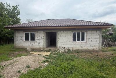 Casă cu Teren 650 Mp în Dor Mărunt - 2