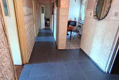 Apartament cu 4 camere în Central - 1