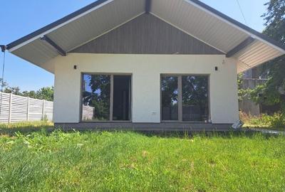 Casă individuală cu 4 camere în Moara Vlăsiei