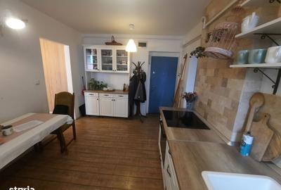 Apartament cu 3 camere semidecomandat în Central - 9