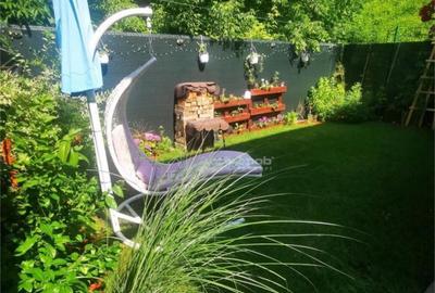 Casă cu 4 camere cu Canalizare în Central