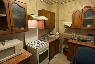 Direct proprietar - vand ap 3 cam decomandat, et 2 10, bloc anvelopat, an 1975 Toporasi-Giurgiului - 4