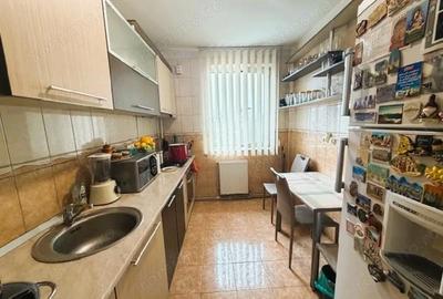 Apartament cu 3 camere decomandat în Central - 4