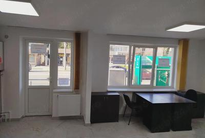 Spațiu comercial, de 46 mp, în Policlinica - 9