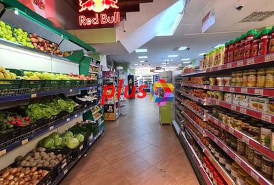 Spatiu comercial - 567 mp - 2