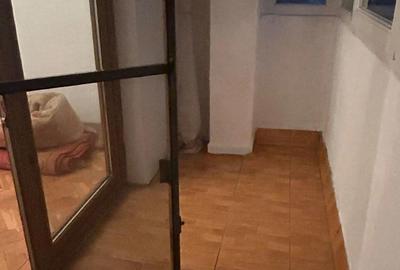Apartament cu 3 camere decomandat în 1 Mai - 2