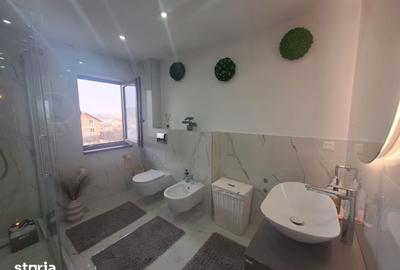 Casă cu 5 camere cu Teren 1000 Mp în Apahida