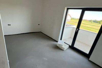 Casă cu 3 camere cu Teren 664 Mp în Vetiș - 12