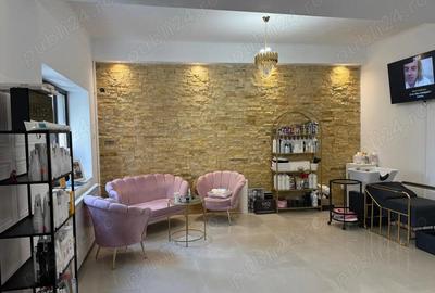 Inchiriez salon