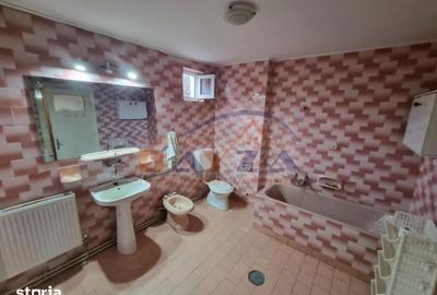 Casă cu 3 camere cu Teren 432 Mp în Central - 10