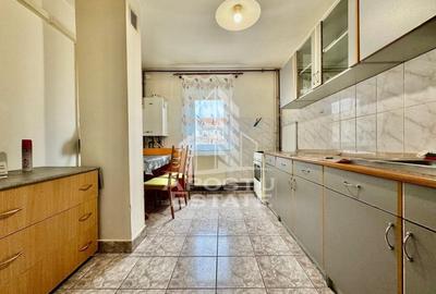 Apartament cu 3 camere decomandat, mobilat în Alfa