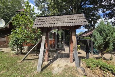 Teren de 2000 mp, în Sadu - 12