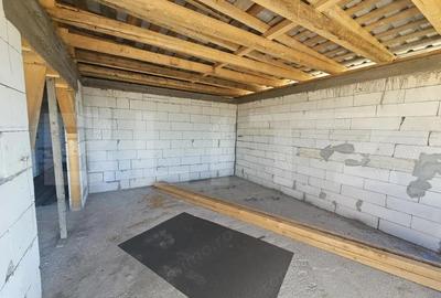 Casă cu 3 camere cu Teren 286 Mp în Central