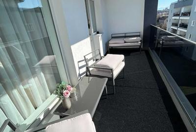 Apartament cu 3 camere decomandat în Central - 2